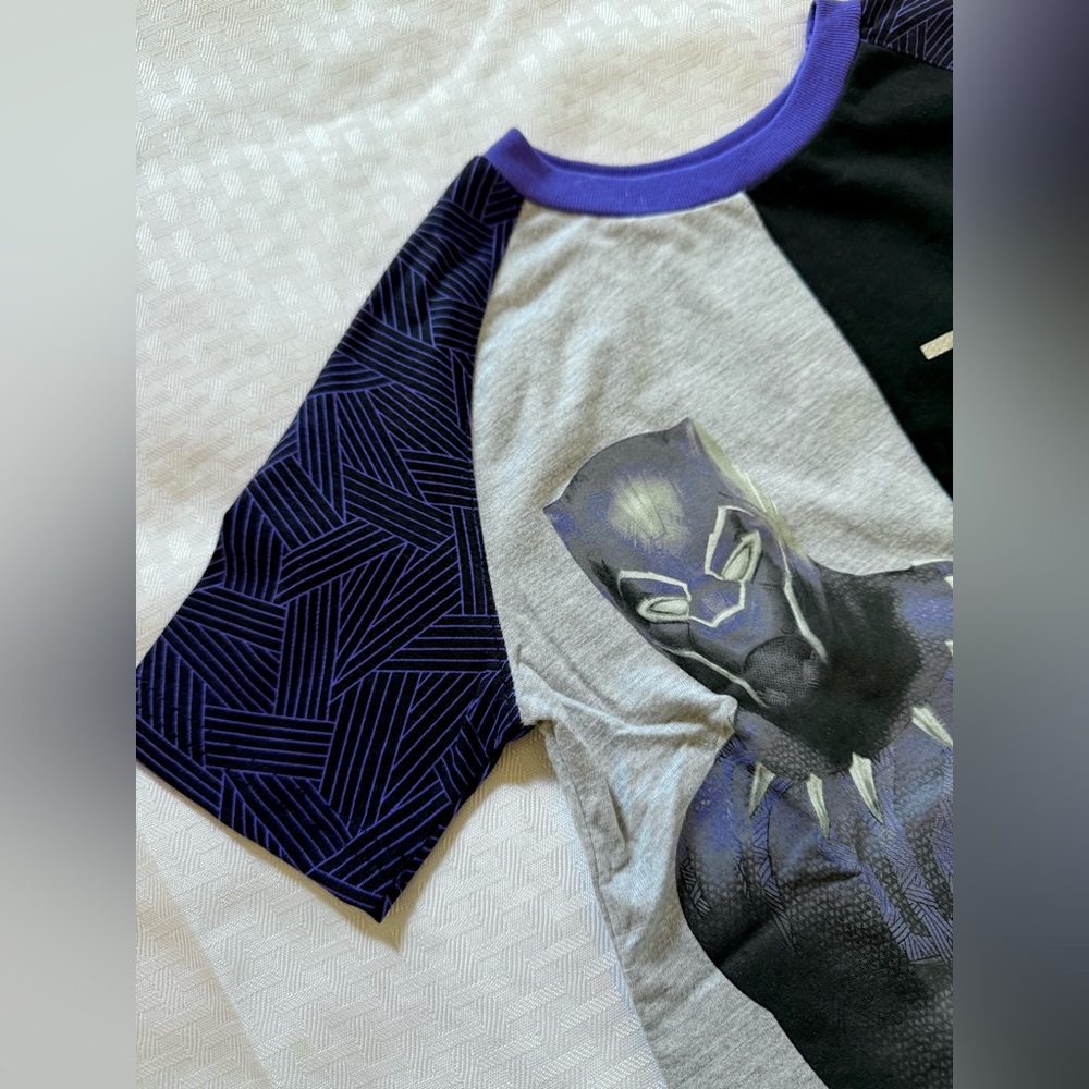 Disney / Marvel Black Panther short sleeve T-shirt - Picture 2 of 5